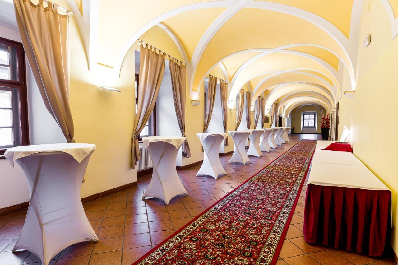 Nove Adalbertinum Hradec Králové 외부 사진