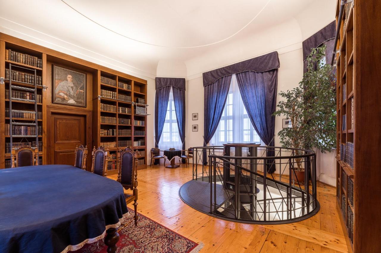 Nove Adalbertinum Hradec Králové 외부 사진